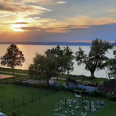 Ferienwohnung Csanad Apartman Siófok Exterior foto